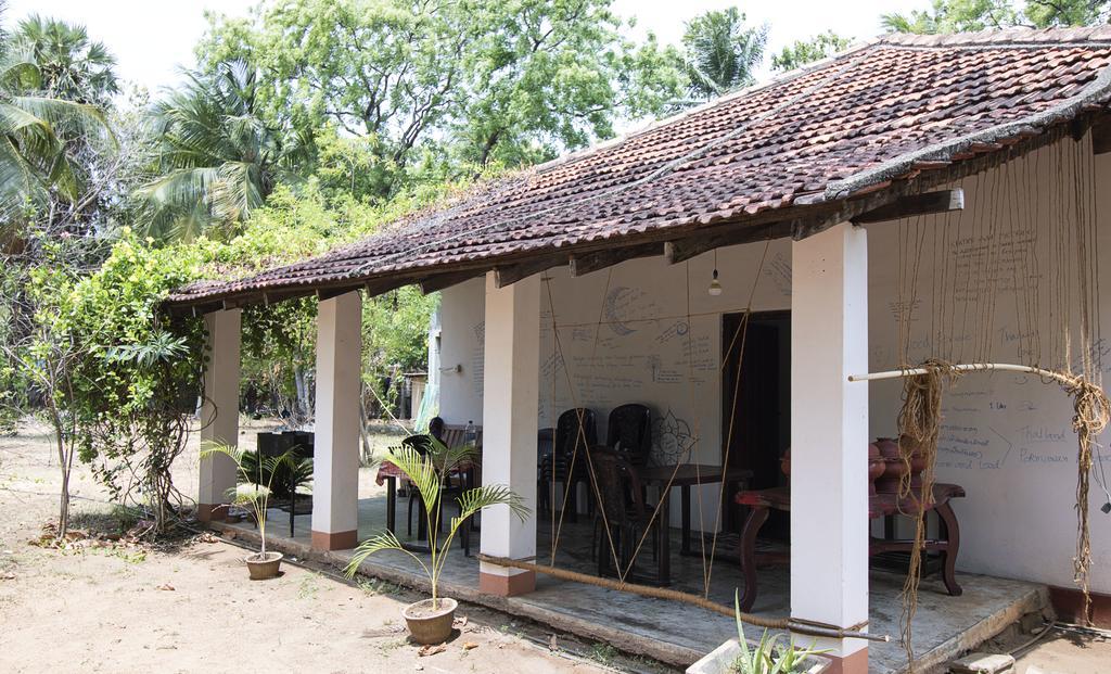 Neem Beach House Тринкомалі Екстер'єр фото