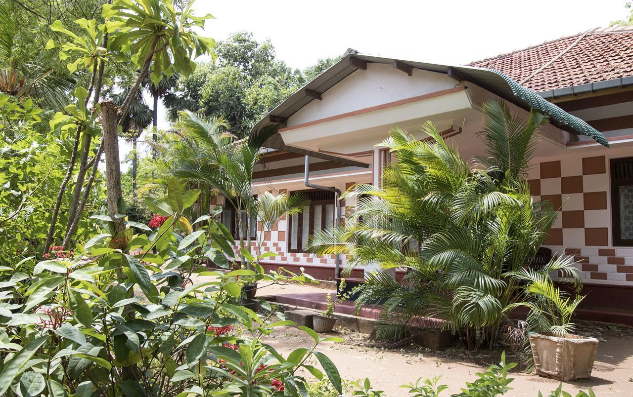 Neem Beach House Тринкомалі Екстер'єр фото